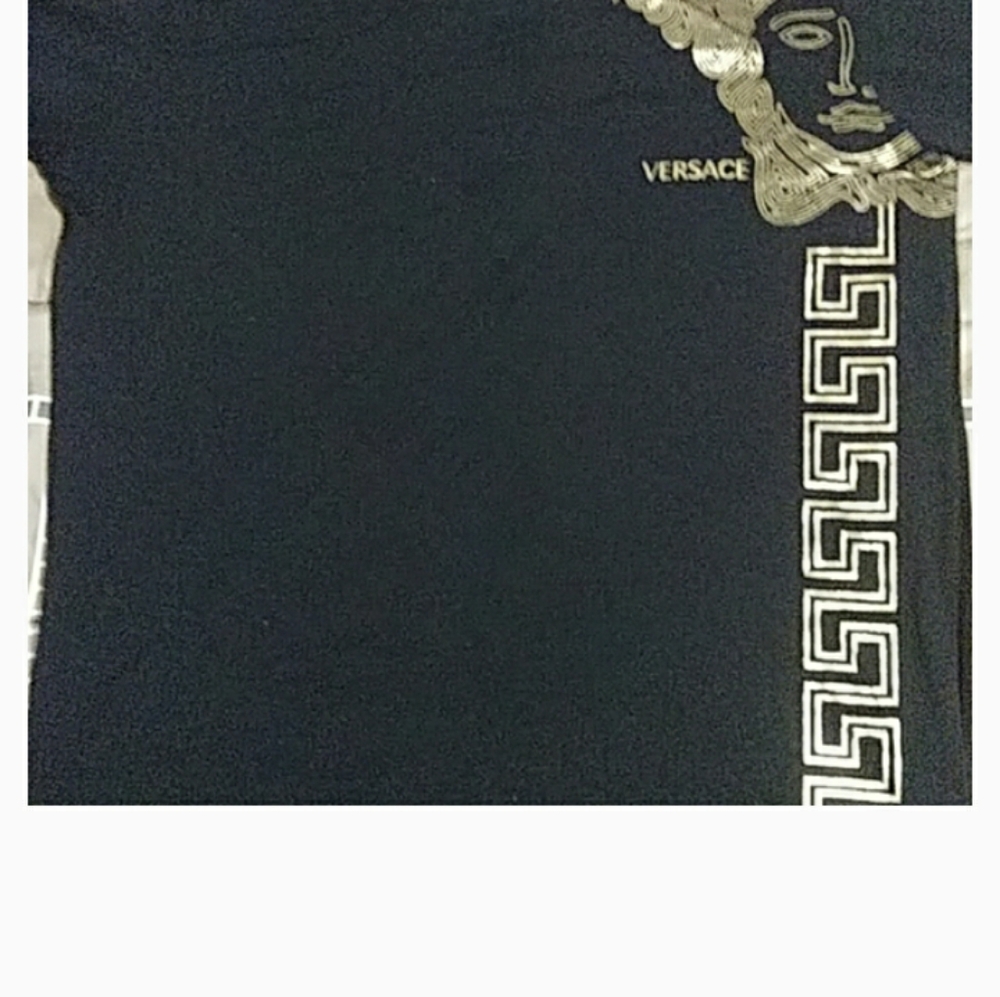 Clothes - Picture 4 of 5